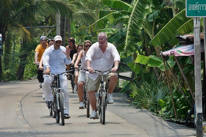 Biking Through Bangkok's Green Lung - Community Engagement