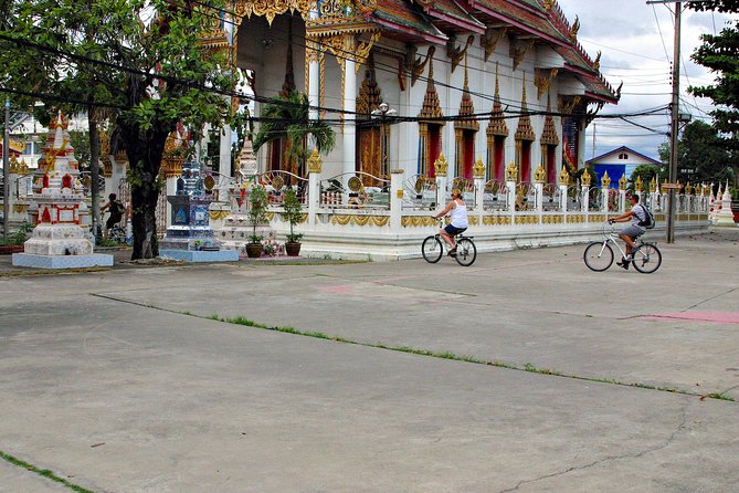 Biking Through Bangkok's Green Lung - Cultural Immersion