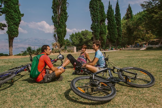 Biking Tour: Supetar - Splitska - Lovrečina - Dol - Postira - Accessibility and Traveler Suitability