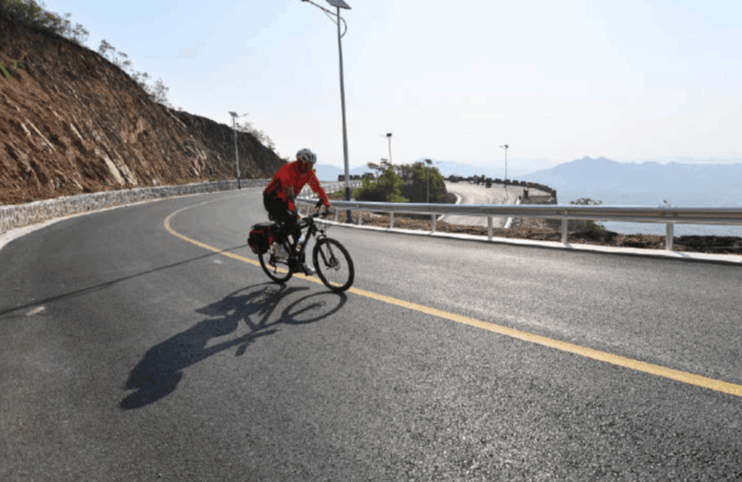 Biking Tour&Guide Visit Lijiang Baisha Village Market Park - Observing Jade Dragon Snow Mountain
