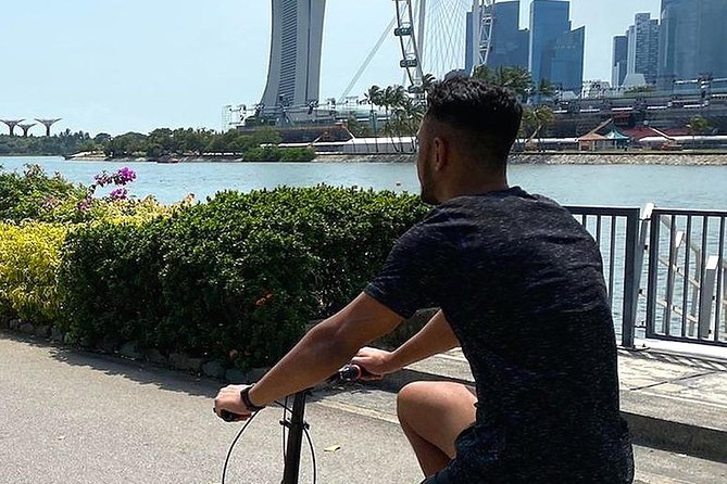 Bikingsg Best of Singapore: Take in the Sights on a Relaxed Audio Cycling Tour - Exploring Heritage-Rich Districts