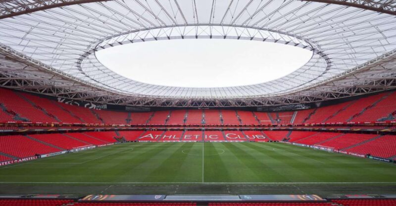 Bilbao All Iron Tour: Guggenheim and San Mamés With Lunch - Guided Museum Tour