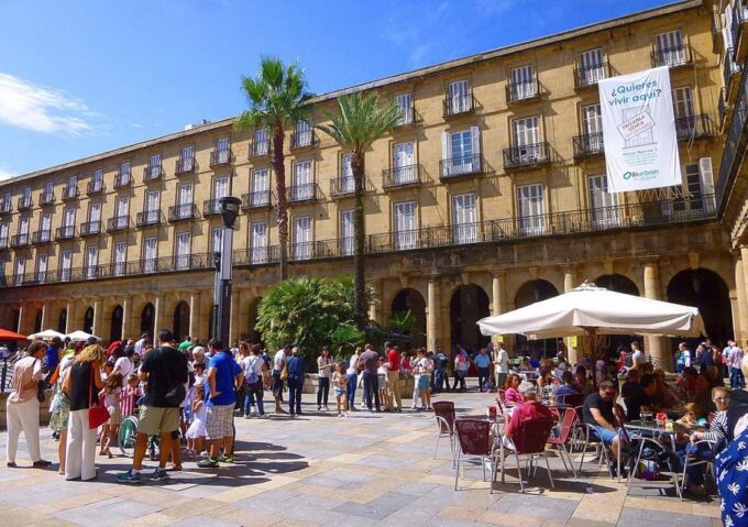 Bilbao Architecture and Churches Tour - Payment and Reservation Details