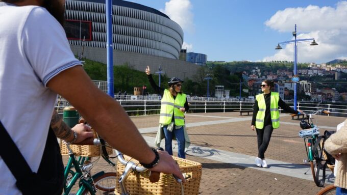 Bilbao: City Highlights Guided Bike Tour - Booking Information