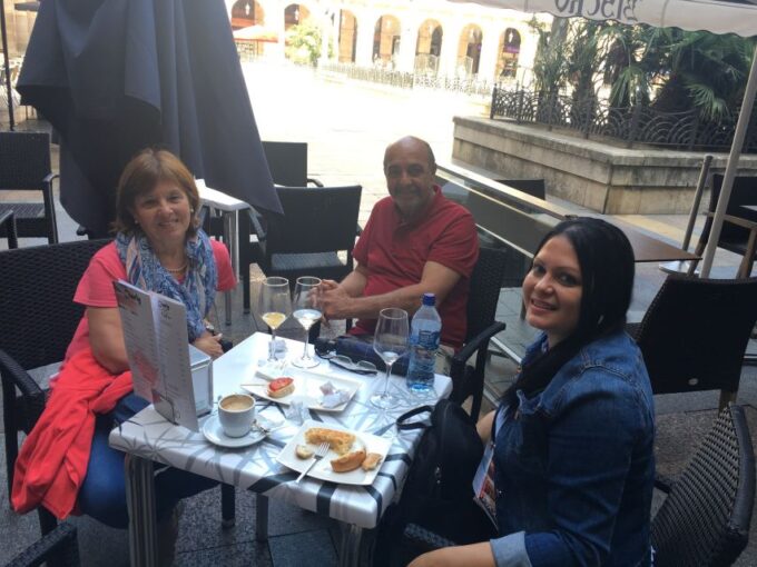 Bilbao: Gastronomic and Cultural Walking Tour With Tastings - Stories About the Ancient City