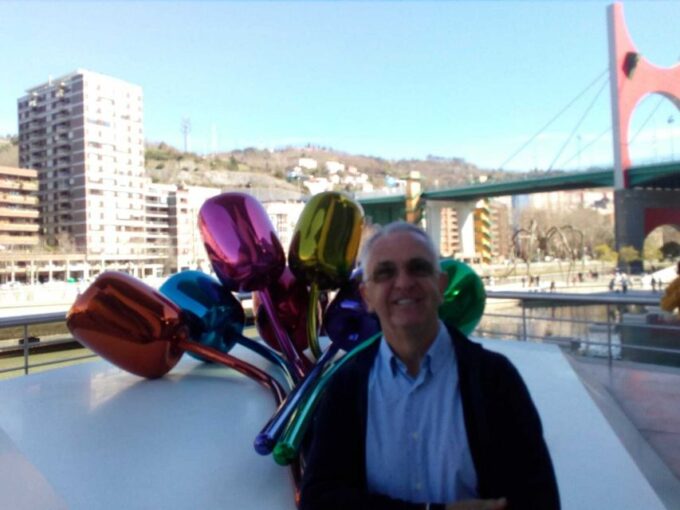 Bilbao: Guggenheim Museum Tour With Skip-The-Line Tickets - Wheelchair Accessibility and Language Options