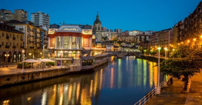 Bilbao & Guggenheim Private Walking Tour From Hotel/Center - Tour Pricing
