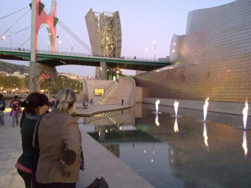 Bilbao Half-Day City and Guggenheim Museum Private Tour - Striking Architecture of the Guggenheim