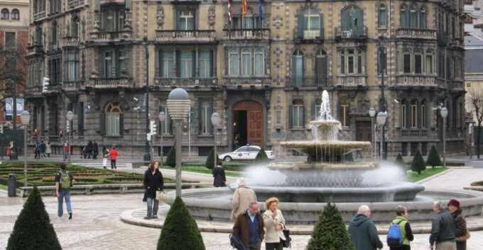 Bilbao: Historical and Architectural Walking Tour - Frequently Asked Questions