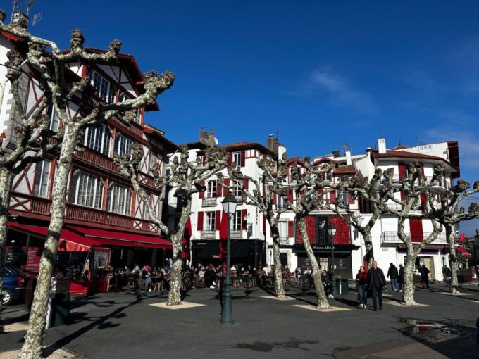 Bilbao : Optimized Transfer To/From Bordeaux - Designer Boutique Shopping