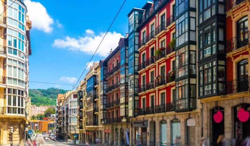Bilbao Pintxos Private Walking Tour From Hotel/Center - Learn About Bilbaos History