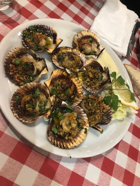 Bilbao: Pintxos Tasting & Fun in Bilbao Afternoon Ambient - Citys History and Traditions