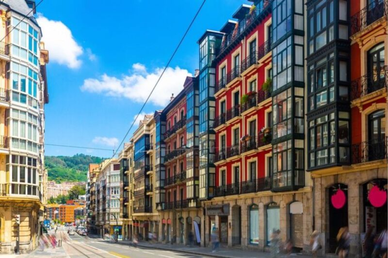 Bilbao: Private Custom Walking Tour With a Local - Discovering Hidden Gems