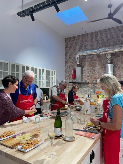 Bilbao: Traditional Basque Cooking Class With Wine Tasting - Basque Cuisine and Techniques