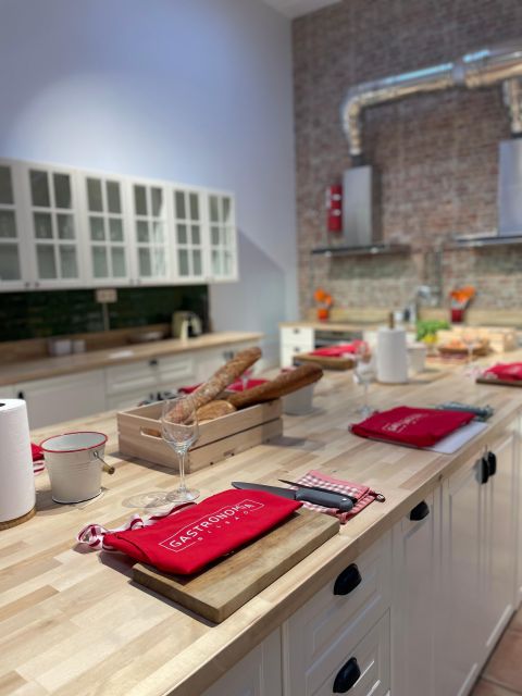 Bilbao: Traditional Basque Cooking Class With Wine Tasting - Meal and Wine Tasting