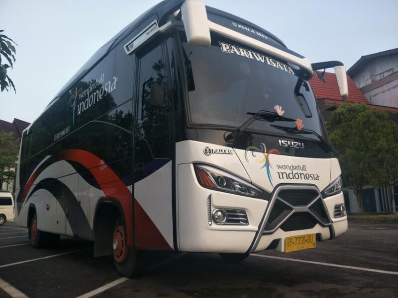 Bintan Island : Private Bus Medium 33 Seat - Transportation Features