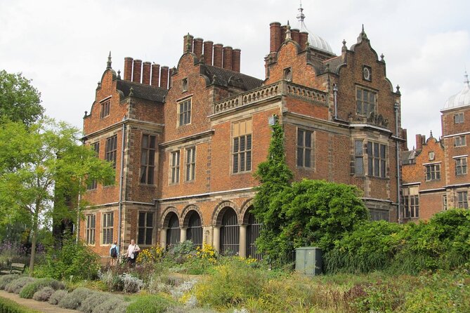 Birmingham Airport Transfers: Airport BHX to Birmingham City in Luxury Car - Pricing and Group Size Options
