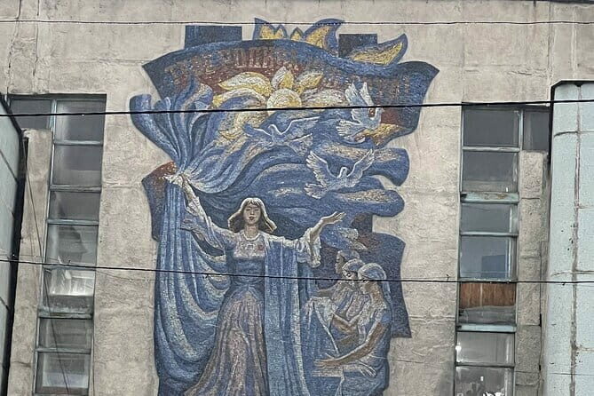Bishkek : USSR History , Soviet Architects , Statues & Mosaics - FAQ