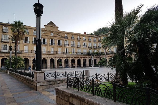 Bizkaia. Bilbao Route. Tour of Bilbao, a Modern City to Discover. - Tasting Basque Cuisine and Pintxos