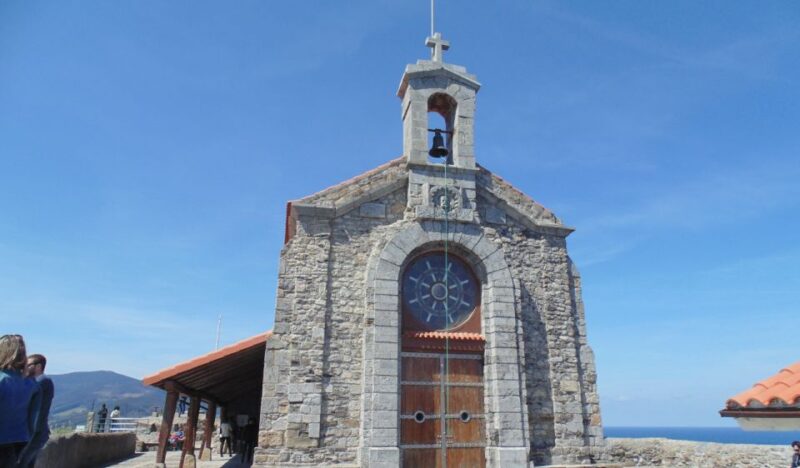Bizkaia Bridge & Gernika/Bermeo & Gaztelugatxe Private Tour - Visiting the Peace Museum