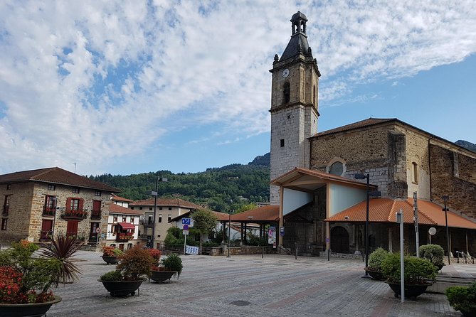 Bizkaia, Duranguesado Route. Beautiful Villages and Mountain Landscapes. - Interpretive Center in Arratia Valley