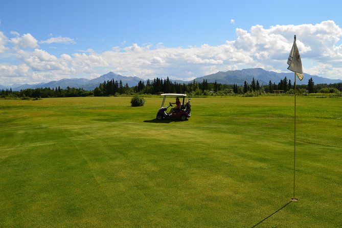 Black Diamond Tundra Golfing Package - Tour Group Size and Capacity