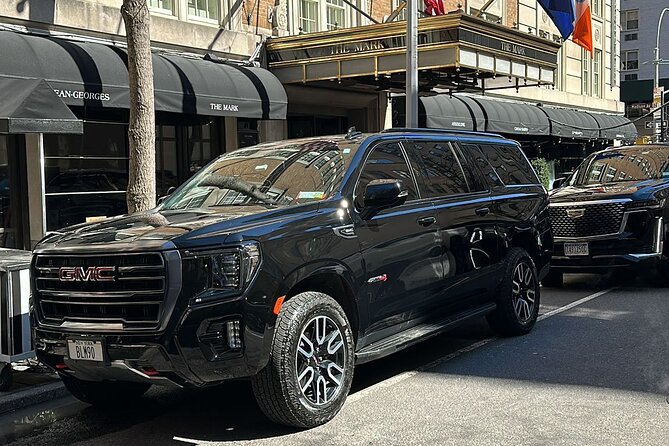 Black SUV Transfer From or To JFK, LGA, EWR - All Fees Included - Reliability and Punctuality