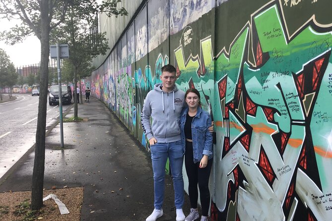 Black Taxi Tour and Crumlin Road Gaol Tour Combo - Private and Personalized Experience