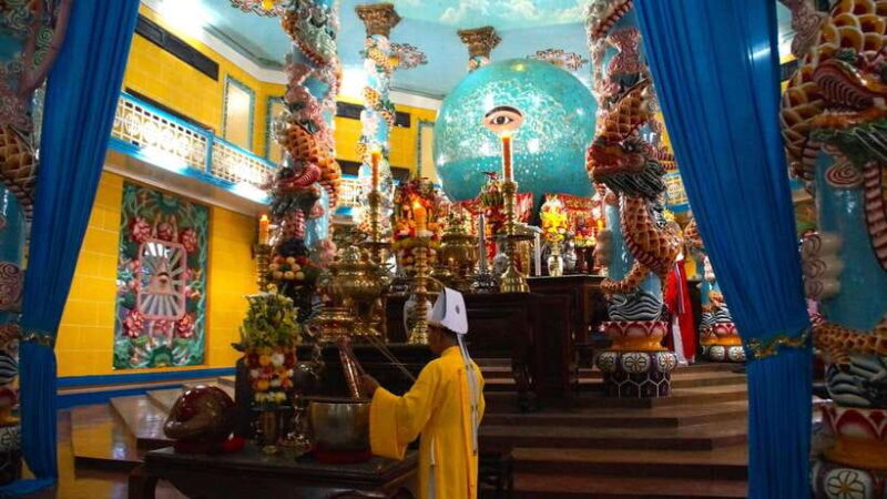 Black Virgin Mountain and Cao Dai Shrine Small Group Tour - Cao Dai Shrine: Discovering the Central Worship Site of Caodaism