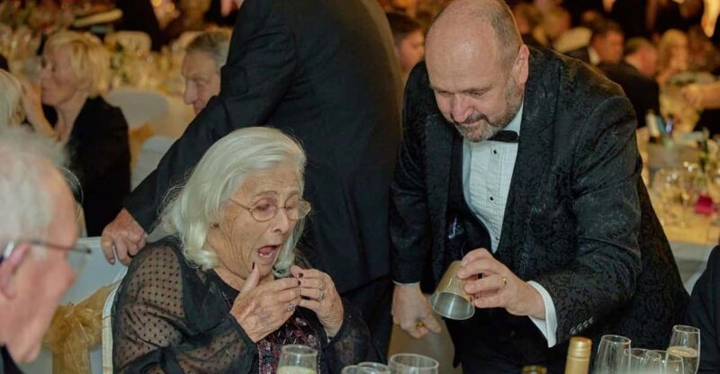 Blackpool: Family Comedy Magic Show With Paul Roberts - Show Duration and Language