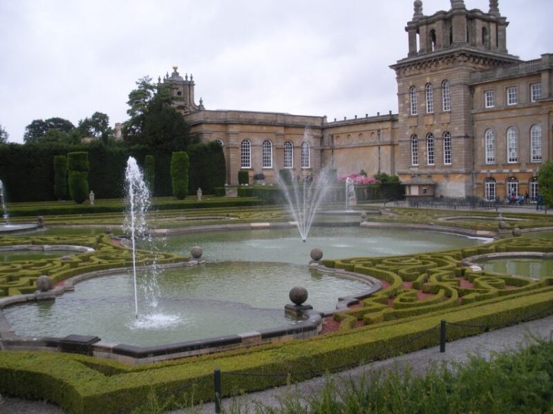 Blenheim Palace in a Day Private Tour With Admission - Baroque Architecture and History