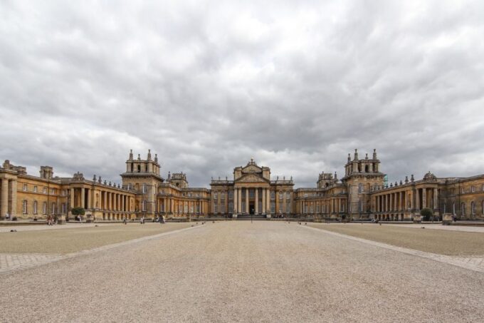 Blenheim Palace in a Day Private Tour With Admission - Outdoor Adventure With Paddington