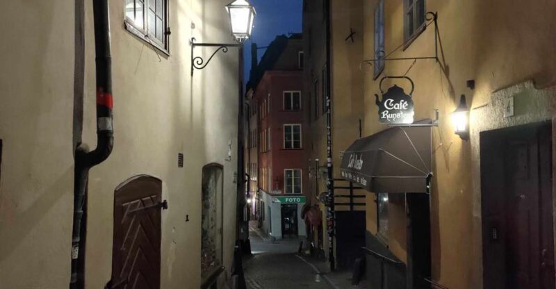 Bloody Stockholm: Ghosts, Horror and Dark Folklore 2h - Folklore and Historical Content