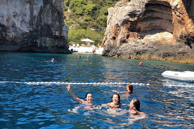 Blue Cave & 5 Islands Tour - On-board Amenities