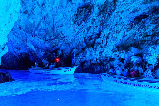 Blue Cave and Town Hvar With 5 Island Boat Tour - Tour Duration and Participants