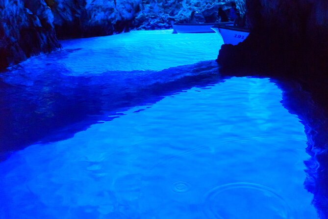 Blue Cave and Town Hvar With 5 Island Boat Tour - Additional Costs