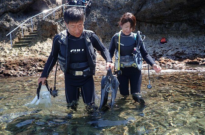 Blue Cave Area Experience Diving!Free feeding & photo images Chinese guide available!1 group with a dedicated instructor - Considerations & Tips for Travelers