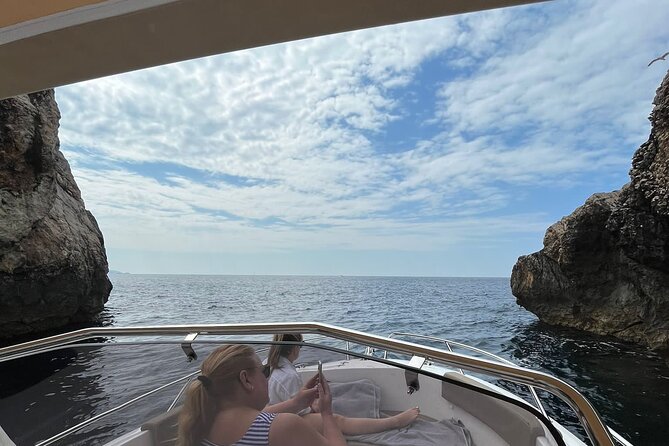 BLUE CAVE & ELAPHITI ISLANDS 4 HOURS ALL INCLUSIVE Boat Tour - Traveler Reviews