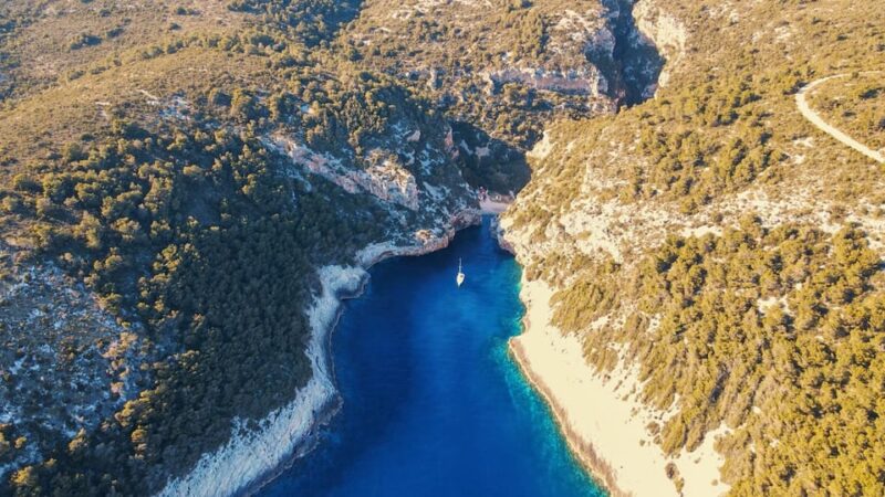 Blue Cave & Hvar Island (Paklenjaci) Private Speedboat Tour - Stiniva Beach