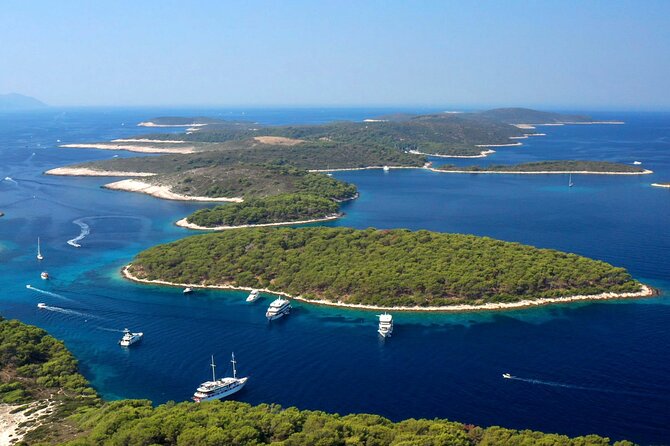 Blue Cave, Hvar Island & Paklenjaci Speedboat Tour From Split - Experiencing Hvar Island