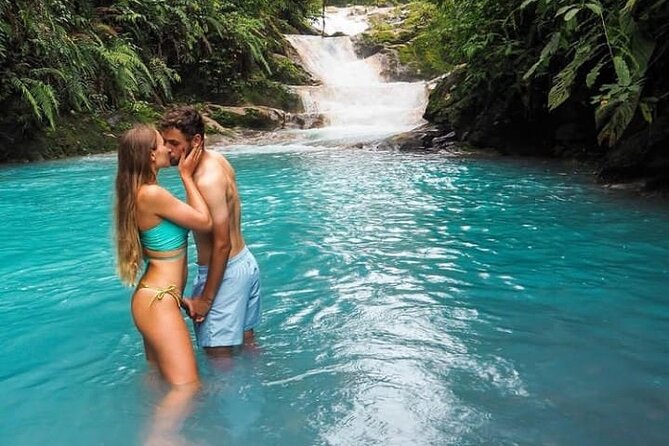 Blue Falls and Catarata Toro Hiking Tour - Key Points