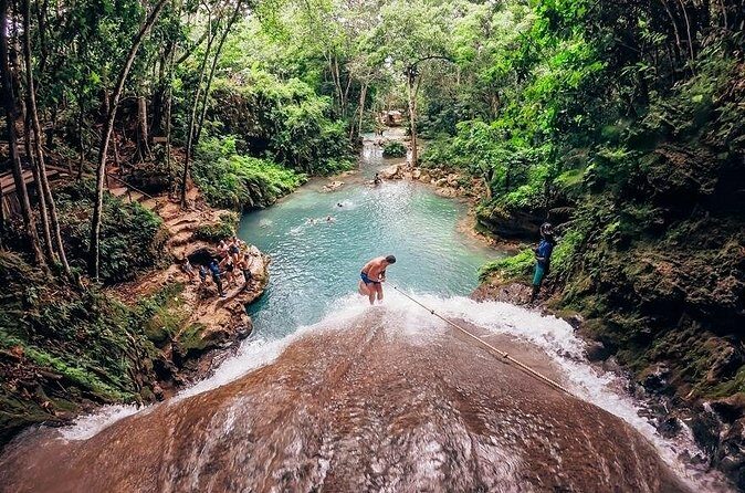 Blue Hole and River Tubing Combo from Falmouth - The Sum Up
