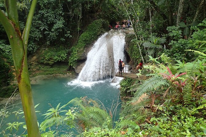 Blue Hole and River Tubing Combo Tour From Ocho Rios - Exploring Blue Hole
