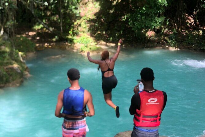 Blue Hole and Sightseeing Tour from Falmouth - FAQs