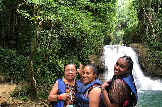 Blue Hole and Souvenir Shopping Ocho Rios (Transportation Only) - Frequently Asked Questions