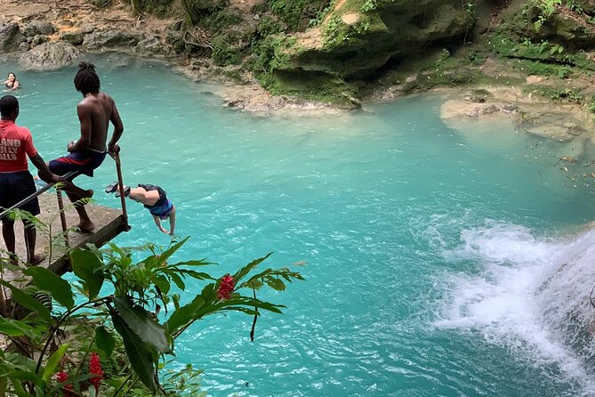 Blue Hole & Dunns River Falls With Lunch From Negril - Lunch Arrangements