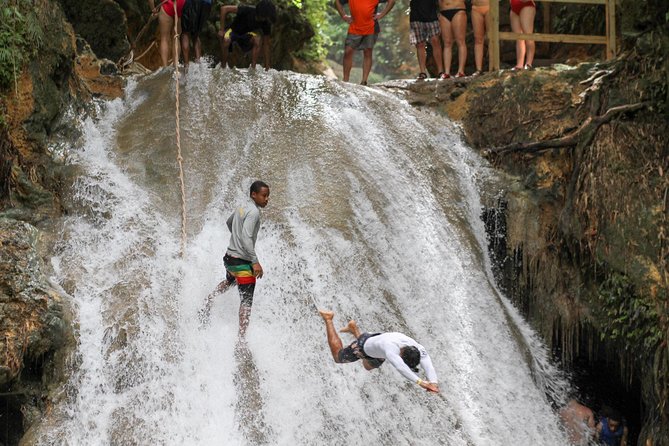 Blue Hole & Dunns River Falls With Lunch From Negril - Guest Reviews and Feedback