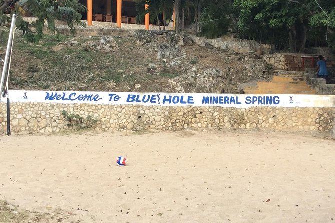 Blue Hole Mineral Springs, Ricks Café, and Shopping Combo Tour - Customer Feedback