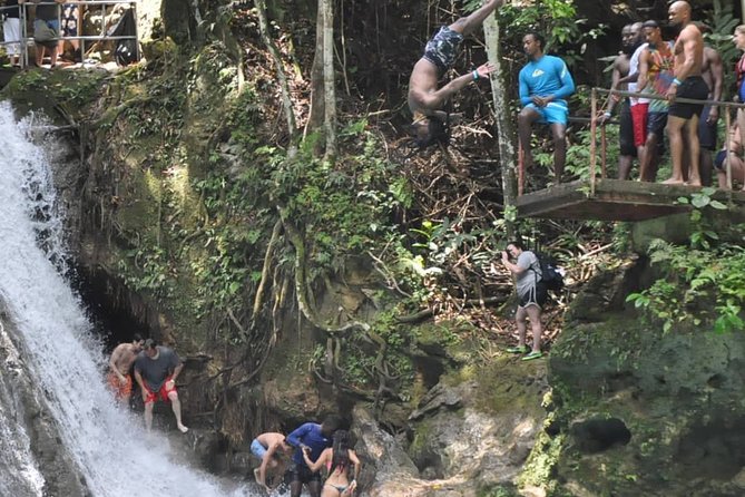 Blue Hole Private Tour From Ocho Rios With Pickup - Exploring Blue Hole