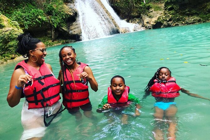 Blue Hole River & Falls With Shopping From Ocho Rios - Reviews and Ratings